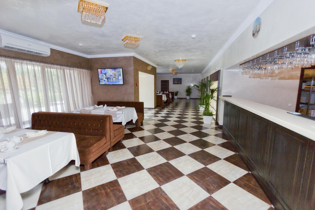 Grand Sport Hotel Brovary Ngoại thất bức ảnh