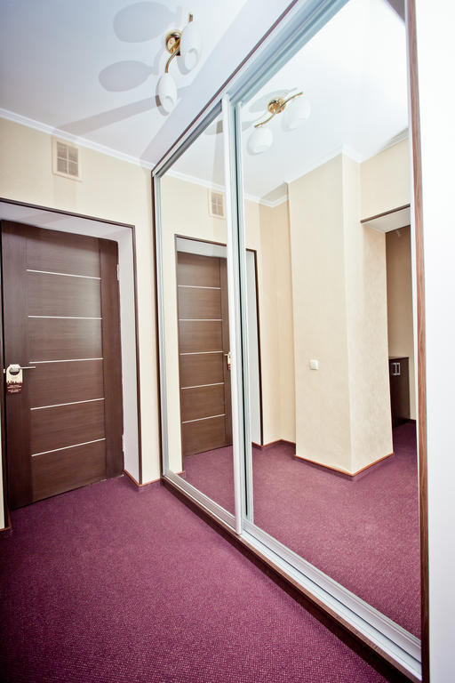 Grand Sport Hotel Brovary Phòng bức ảnh