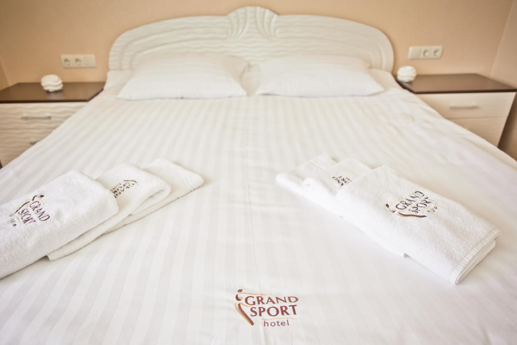 Grand Sport Hotel Brovary Phòng bức ảnh