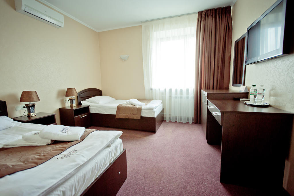 Grand Sport Hotel Brovary Phòng bức ảnh