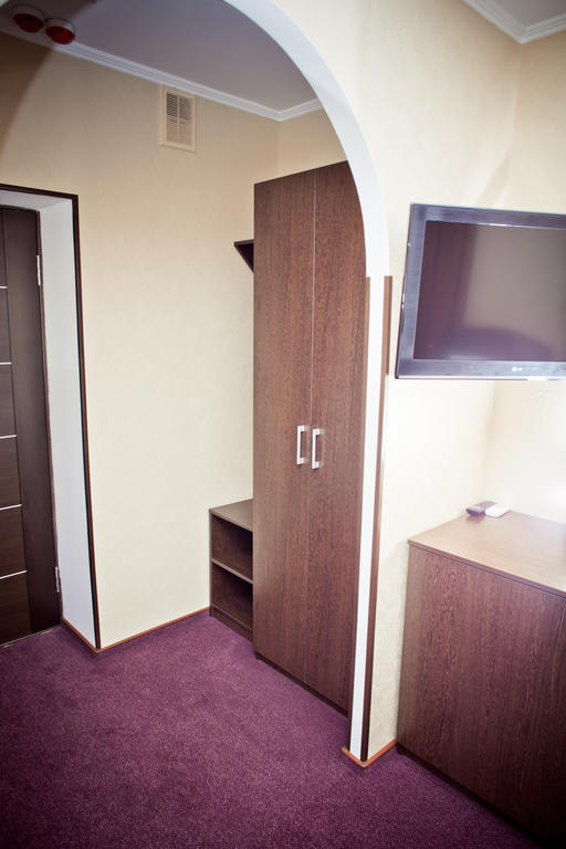 Grand Sport Hotel Brovary Phòng bức ảnh