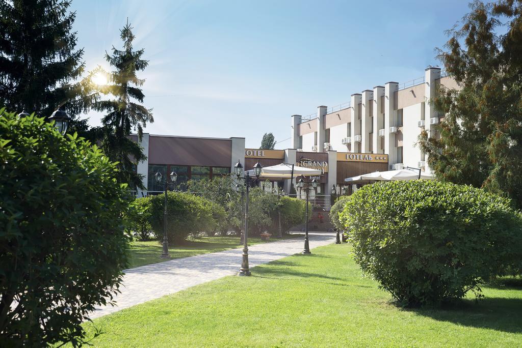 Grand Sport Hotel Brovary Ngoại thất bức ảnh