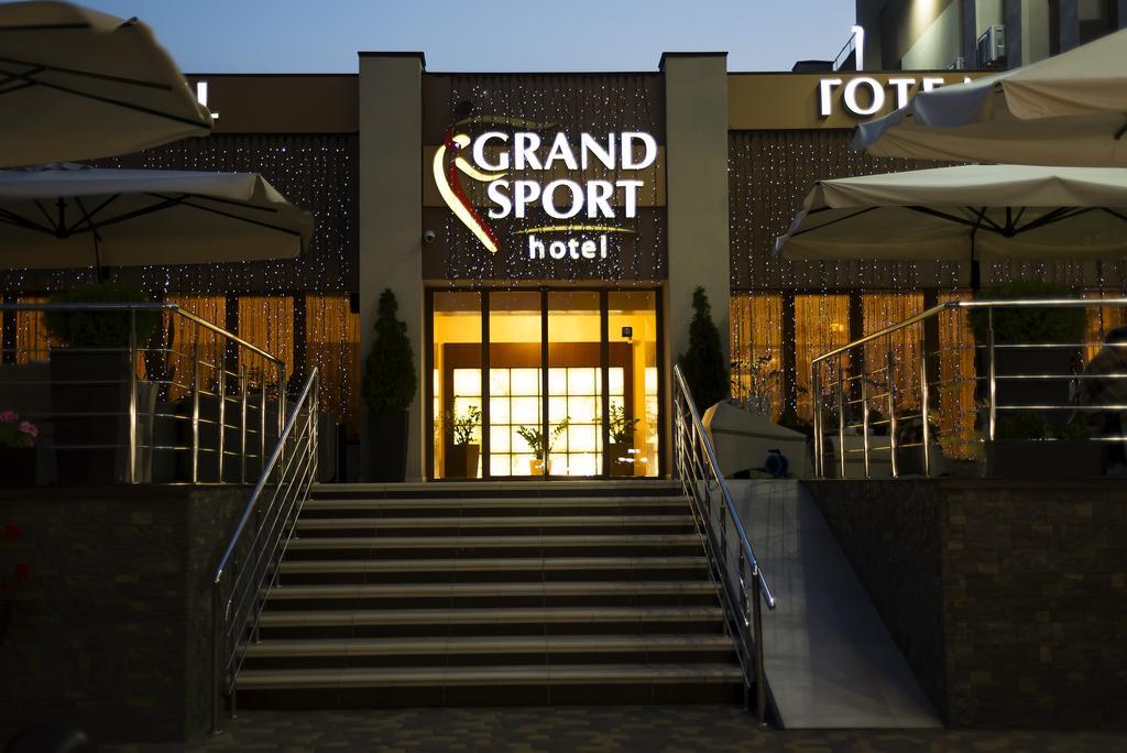 Grand Sport Hotel Brovary Ngoại thất bức ảnh